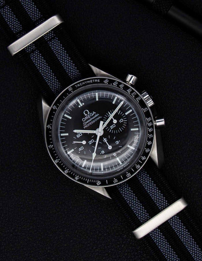 The Double-O NATO Watch Strap - 20mm Nylon Black Gray